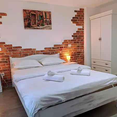 De Inchiriat La Inn Dubova